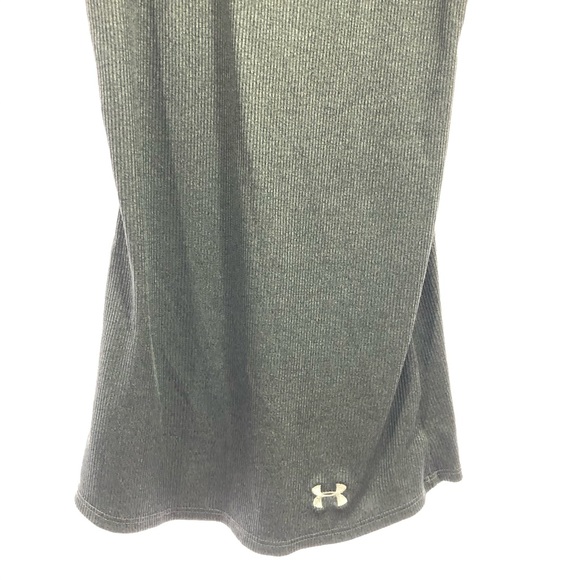 3/$25 Under Armour Xs heat gear gray tank fitted - Picture 2 of 5